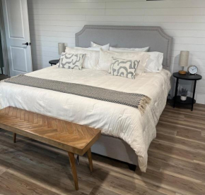 Adorable Clare Guest Suite!